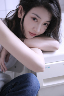 年轻女教师在线观看